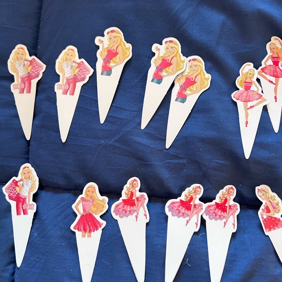 BARBIE CUPCAKE TOPPERS • 24 • Different Pics • MulitiColors • - Picture 2 of 5